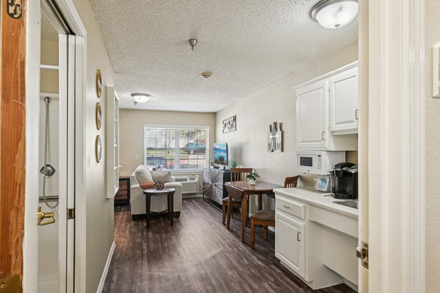 17-web-or-mls-Wilson Creek Pkwy-S0210-017