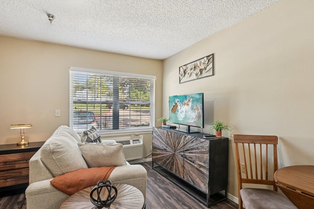 22-web-or-mls-Wilson Creek Pkwy-S0210-022