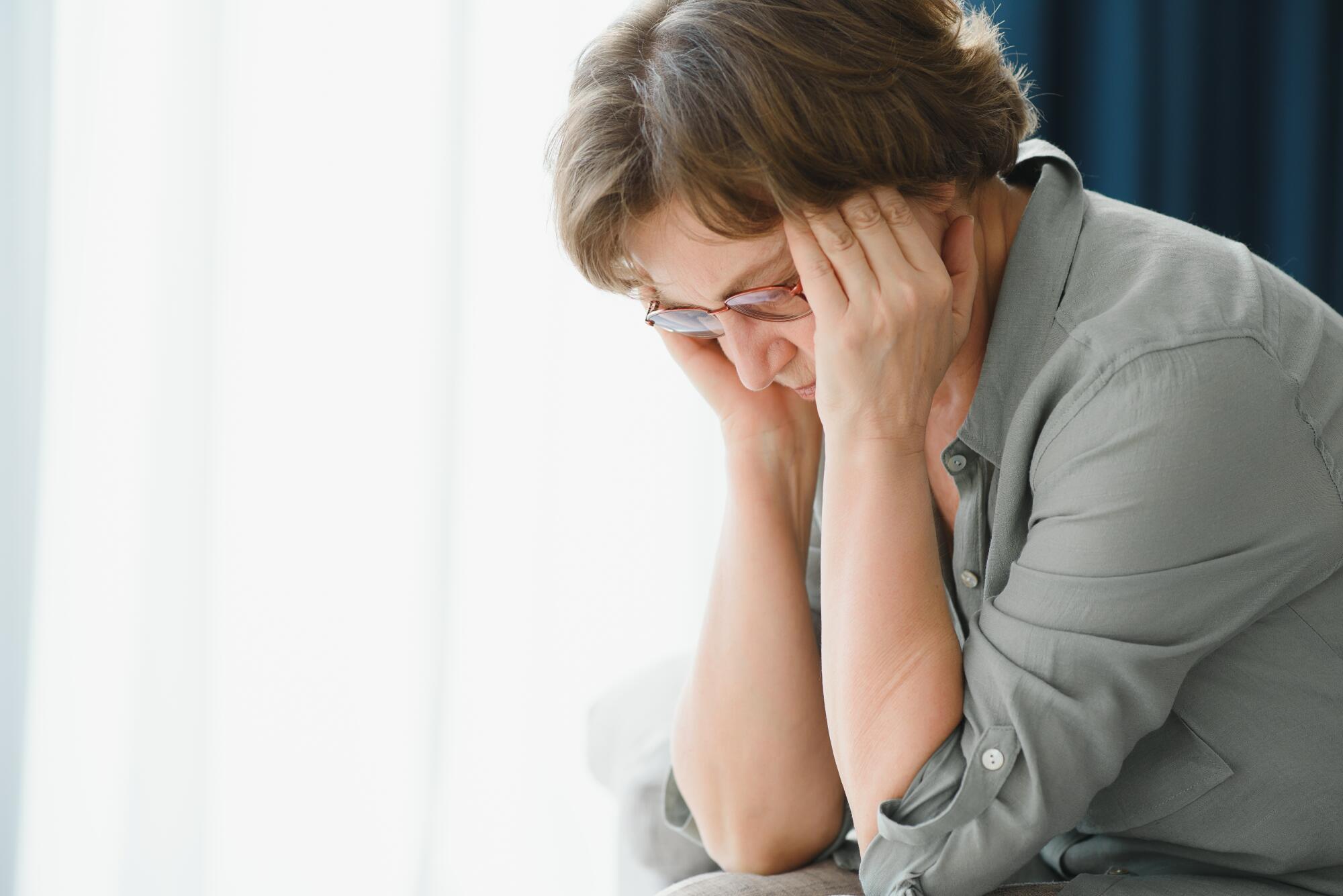 Unhealthy Ways to Cope With Stress: What Seniors Should Avoid